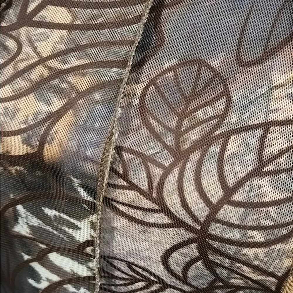 Elegant Sheer Leaf Print Top - Picture 6 of 6